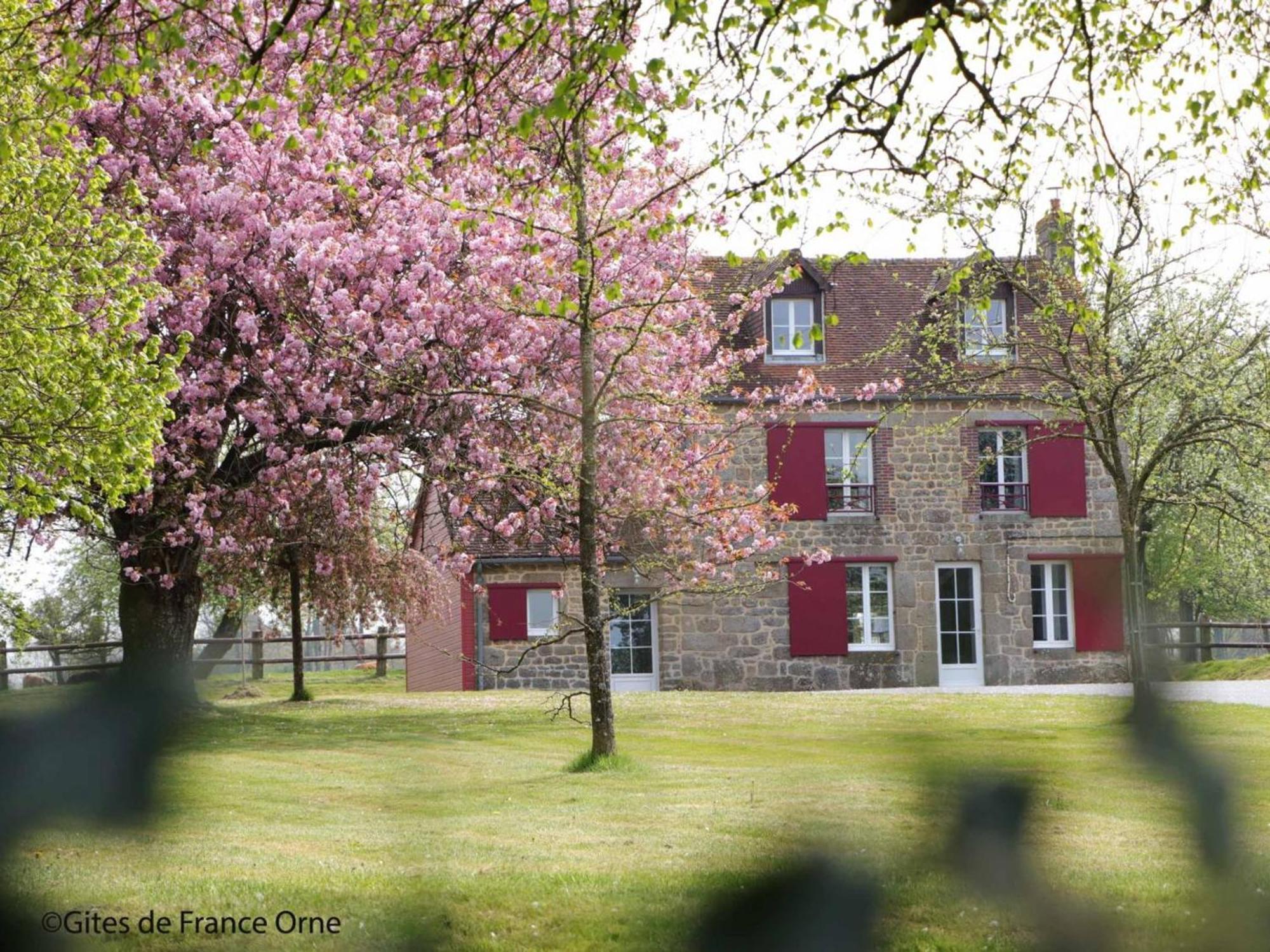 Maison Normande Renovee Avec Grand Jardin, Ideale Pour Famille, Proche Lac Et Randonnees - Fr-1-497-143 Menil-Gondouin Exterior photo